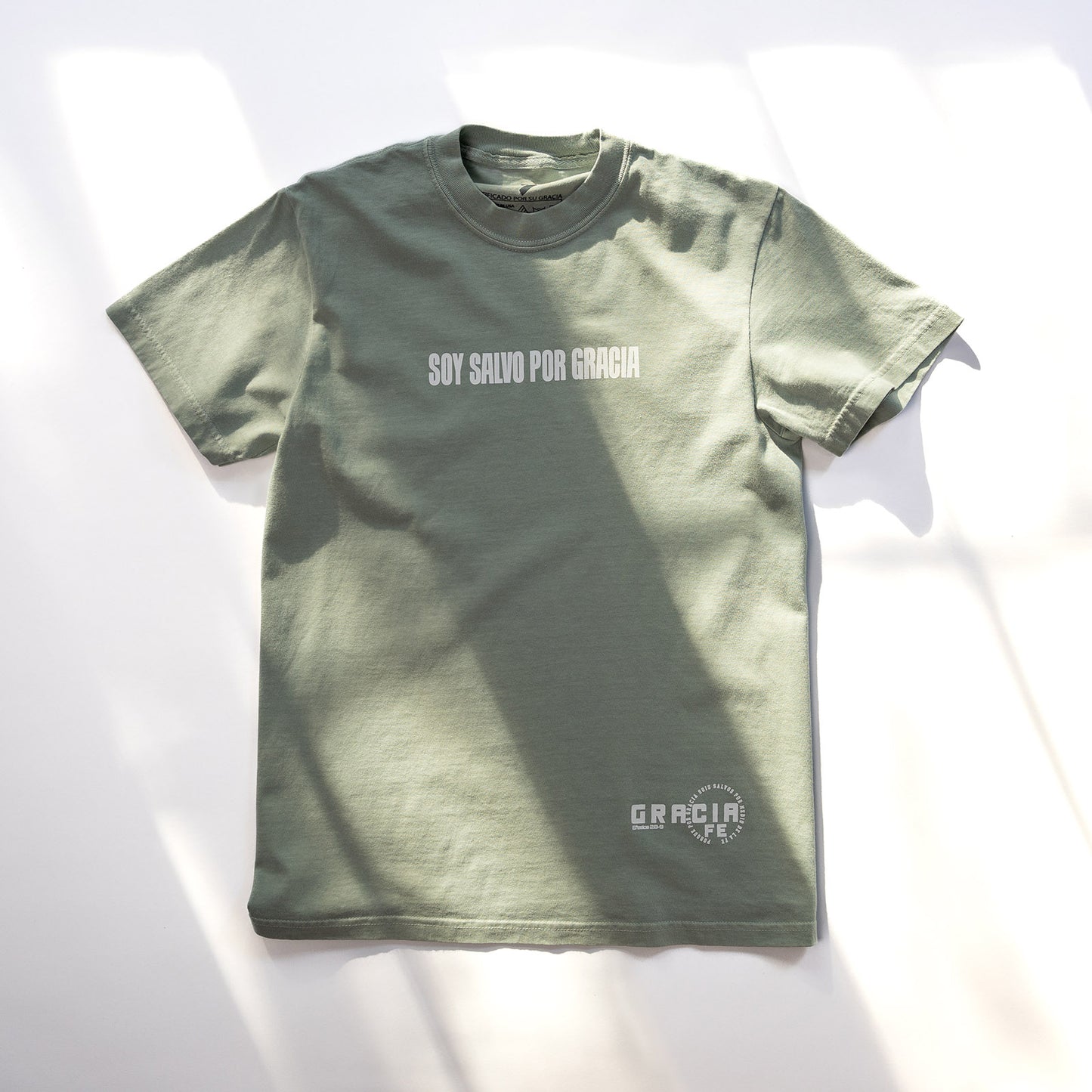 Camiseta Salvo por Gracia - Verde Menta