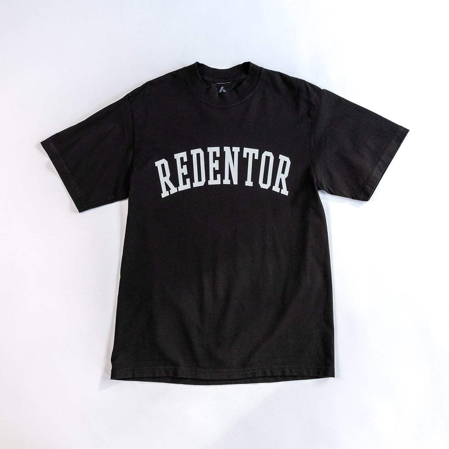 Camiseta Redentor - Negra